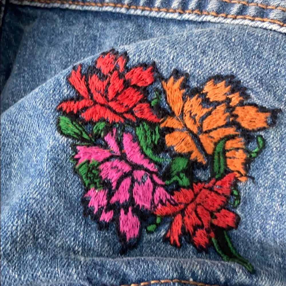 Jean jacket - Picture 8 of 11